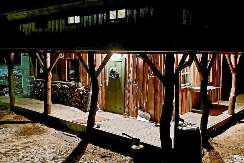 Chalet Boruvka - Biofarma Na Samote V Lesich Benesov  Exterior foto